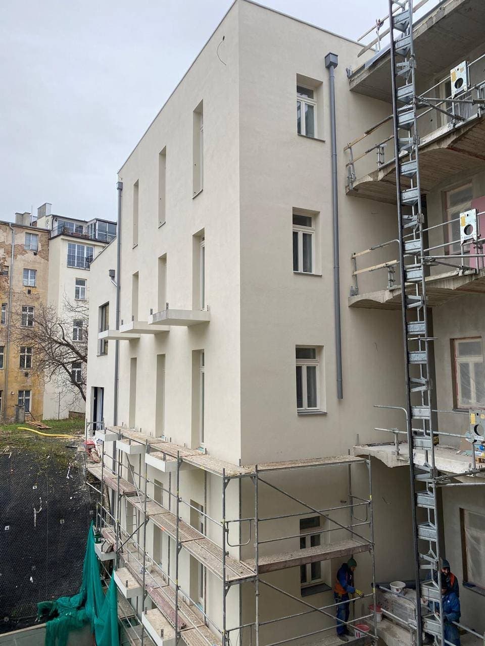 Dokončená fasáda bytového domu