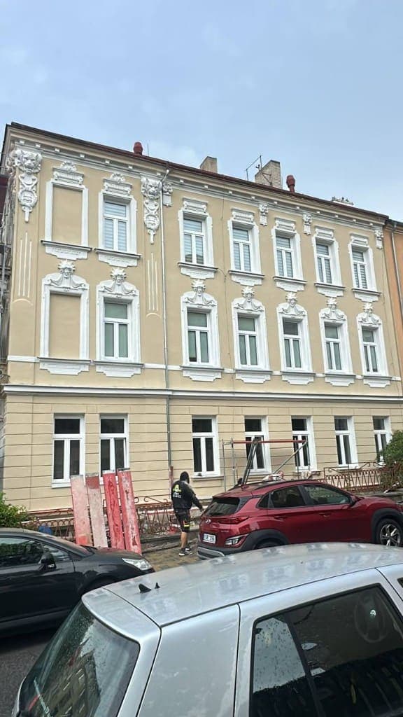 Secesní fasáda v Praze po kompletním restaurování